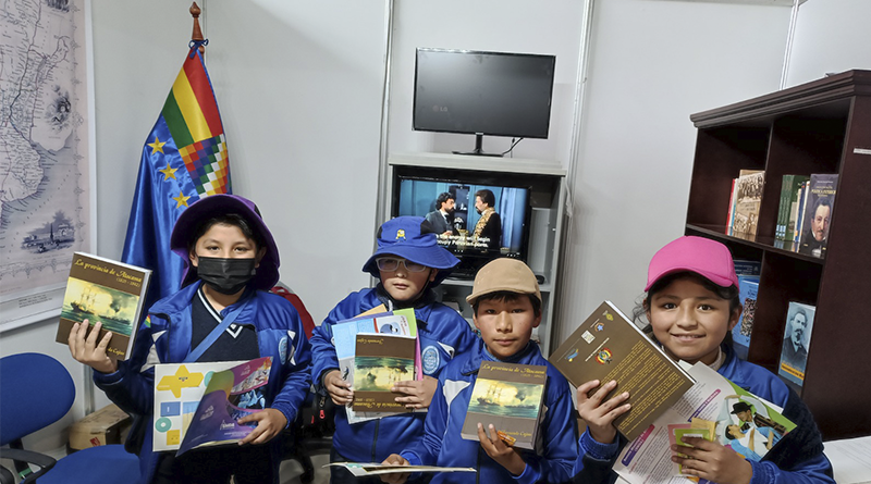 DIREMAR participa activamente en la vibrante Feria Internacional del Libro de El Alto